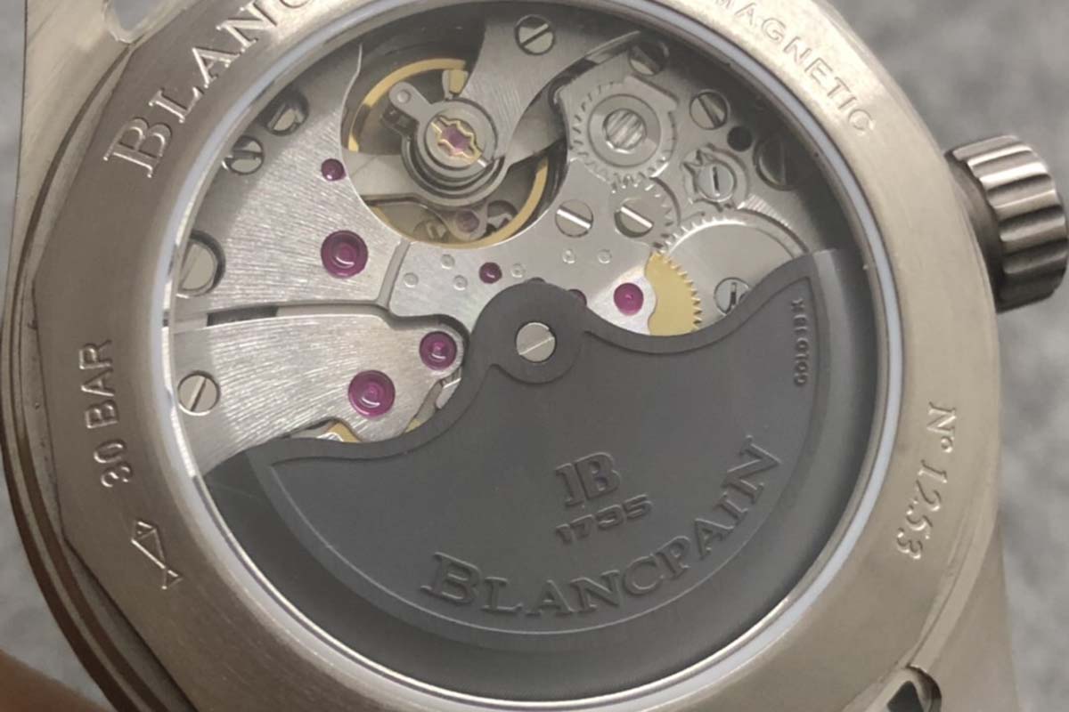 GF厂宝珀五十寻钛金属复刻腕表做工细节评测「商务与运动两种风格完美结合」