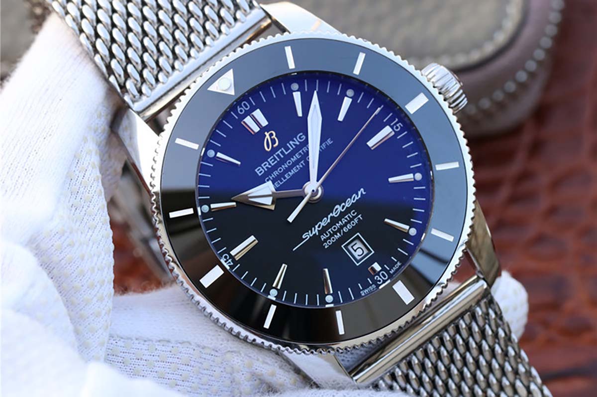 GF厂的百年灵超级海洋二代黑圈黑盘复刻腕表做工细节品鉴-顶级腕表评测