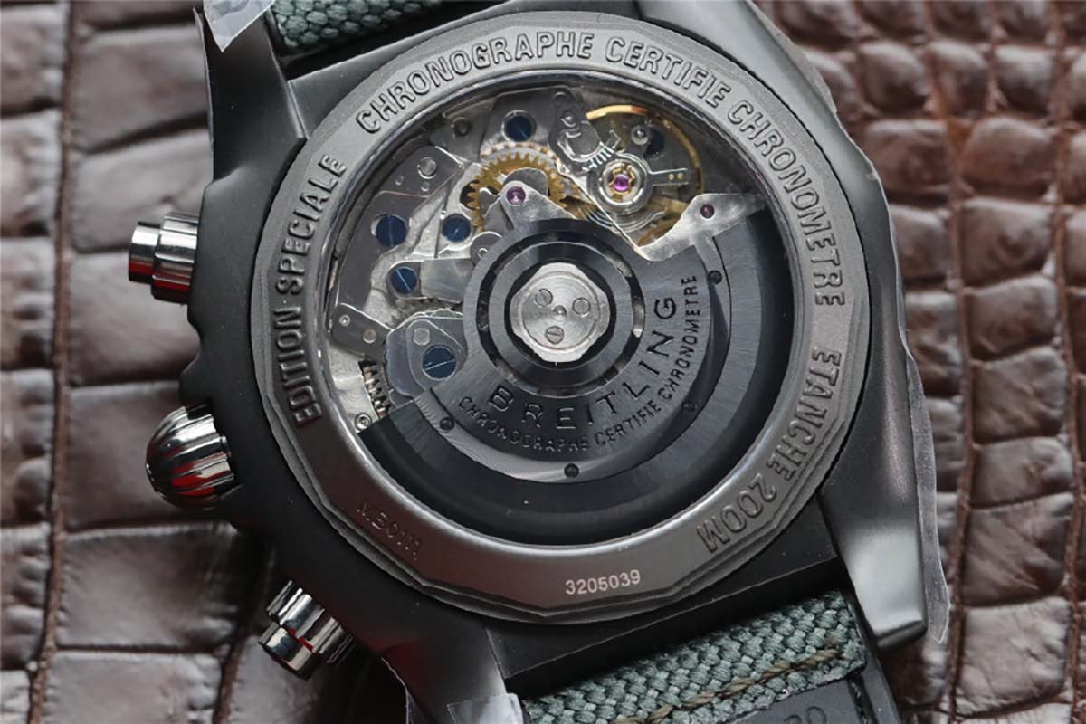 GF厂百年灵机械计时44毫米黑钢材质复刻腕表做工细节评测-外圆内方黑色字面