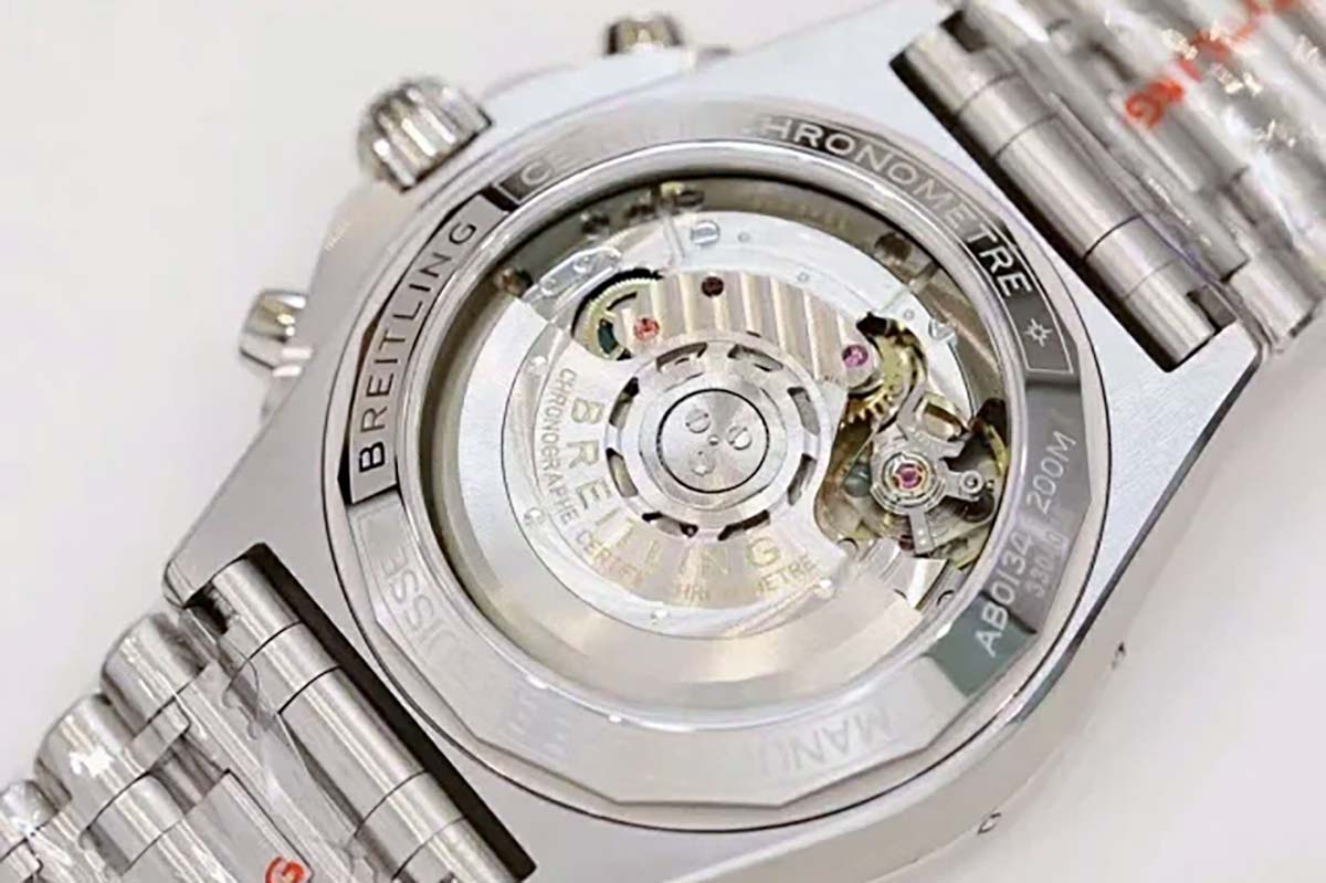 GF百年灵机械计时系列银色熊猫盘复刻腕表评测-品鉴现代复古风格腕表款式
