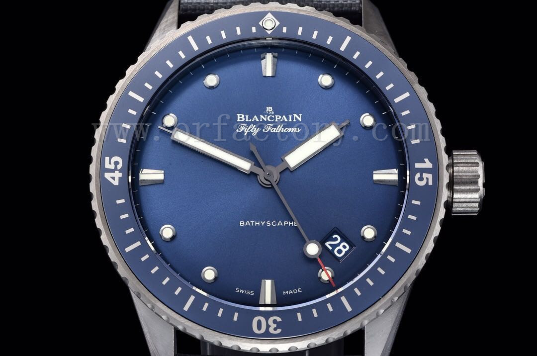 GF厂宝珀五十噚5000陶瓷蓝面43.6mm腕表做工怎么样