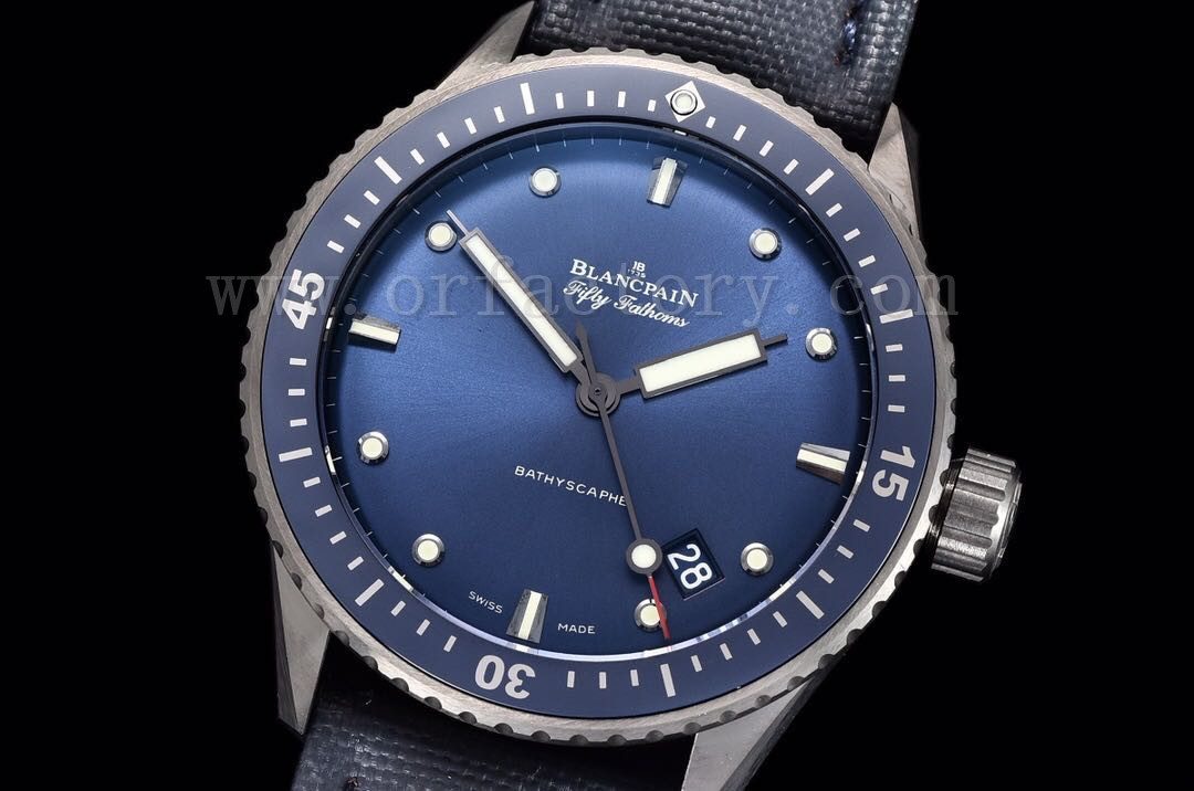 GF厂宝珀五十噚5000陶瓷蓝面43.6mm腕表做工怎么样