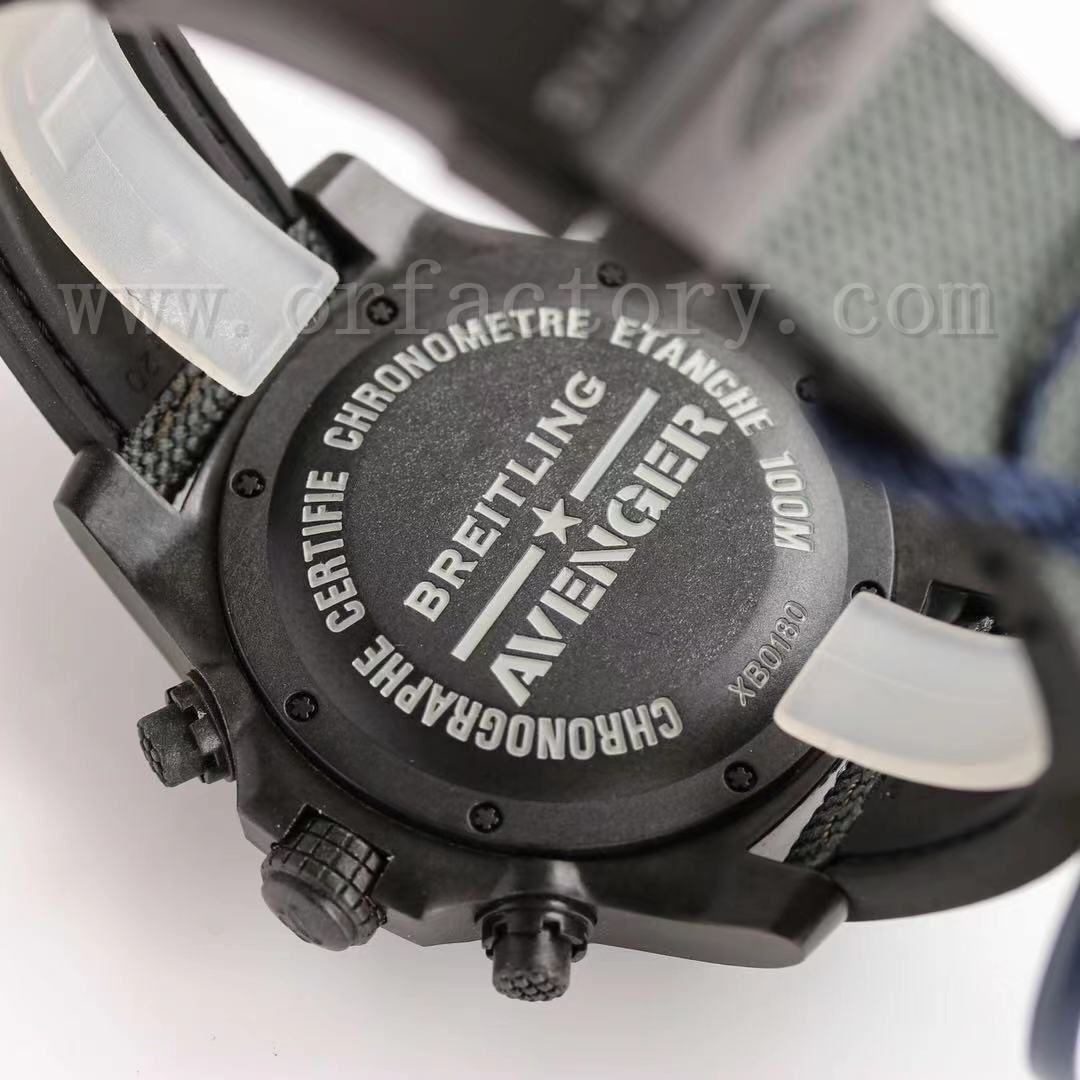 GF厂百年灵复仇者45mm飓风腕表对比正品怎么样