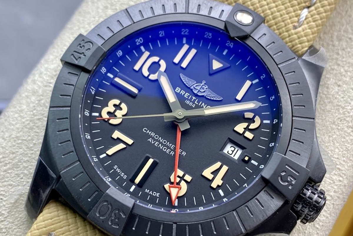 GF厂复刻版百年灵复仇者系列炭黑钛金属夜间任务版腕表还原的究竟如何-品鉴GF厂腕表