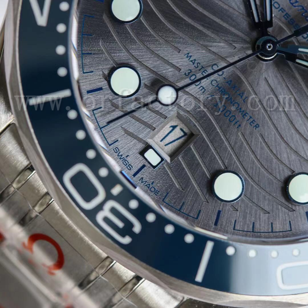 OR厂欧米茄新海马300m陶瓷灰盘波纹腕表做工评测