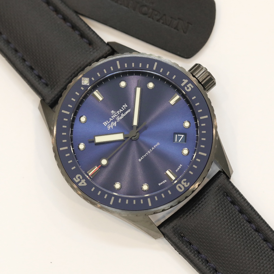 GF厂宝珀五十噚5000-0240-O52A缎面灰陶瓷蓝盘腕表
