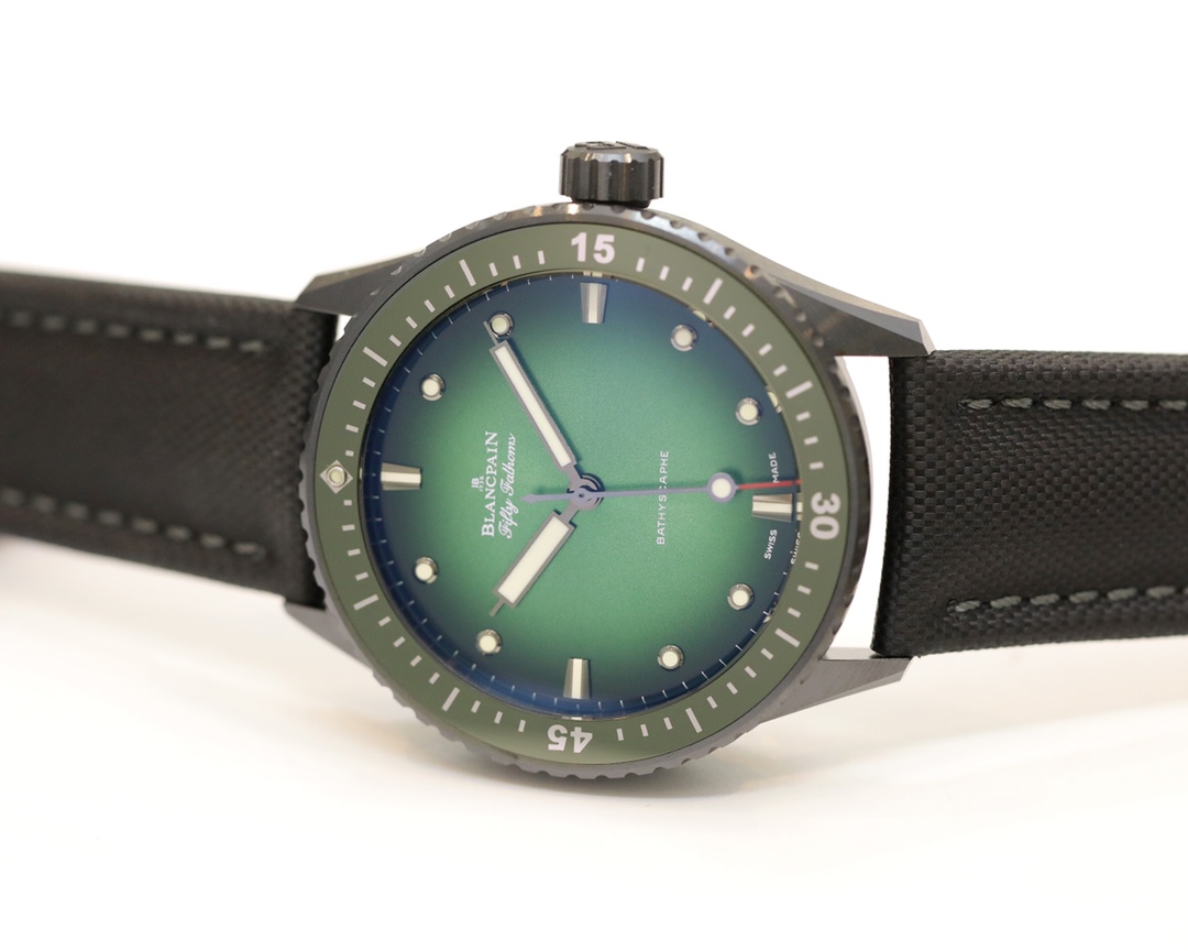 GF厂宝珀五十噚5005深潜器无沟双髻鲨绿盘面限量版腕表