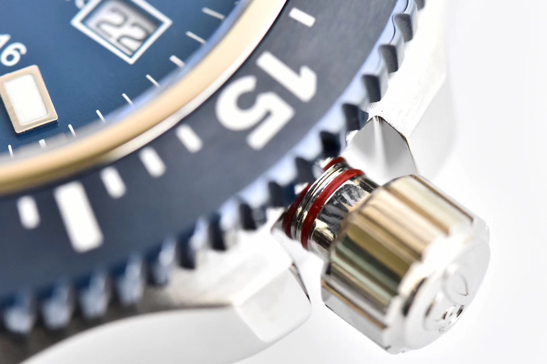 GF厂百年灵超级海洋44mm特别版腕表蓝盘