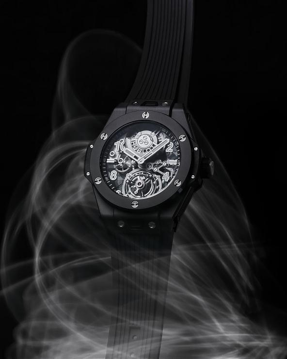 HUBLOT - 开创高性能复杂功能腕表的全新面貌 宇舶大爆炸系列魔力黑陶瓷陀飞轮腕表