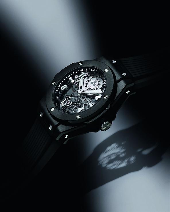 HUBLOT - 开创高性能复杂功能腕表的全新面貌 宇舶大爆炸系列魔力黑陶瓷陀飞轮腕表