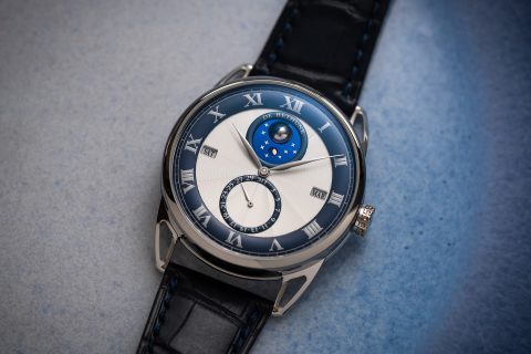 介绍使用 DB25sQP 缩小 De Bethune 万年历的尺寸