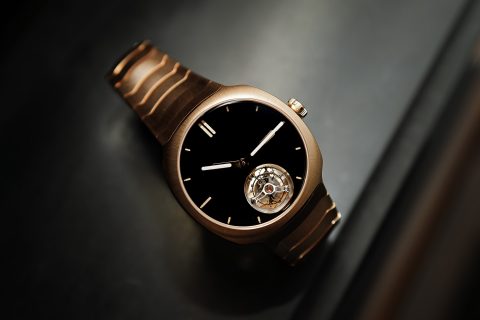 H. Moser & Cie. Streamliner Tourbillon Vantablack推出Seeing Red Gold