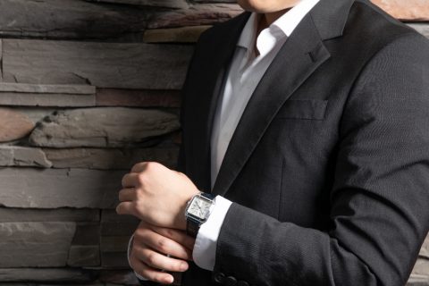 自在切换型男百变风格｜卡地亚Santos-Dumont