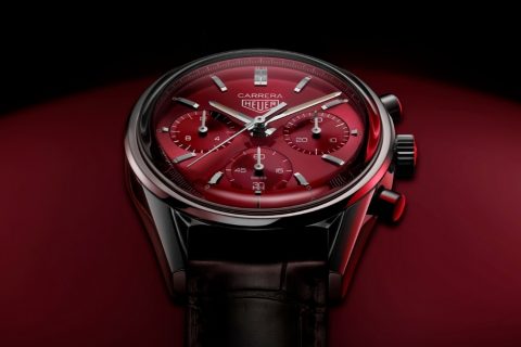 高调复古感！ TAG Heuer CARRERA红面限量计时腕表
