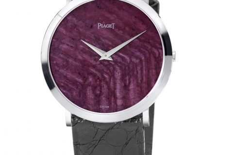 1963 年 – 带有红宝石表盘的手表