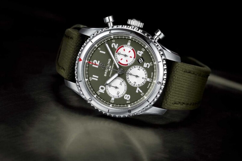 Breitling Aviator 8 B01 Chronograph 43 Curtiss Warhawk 价钱 介绍