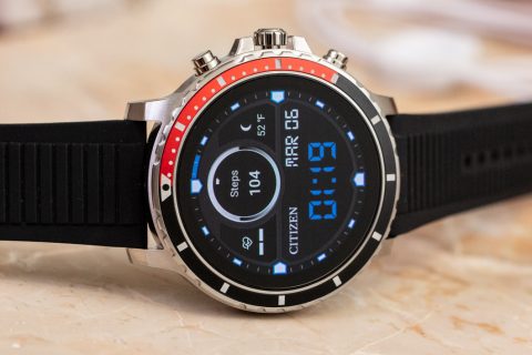 观看评论：带有 Google Wear OS 的 Citizen CZ Smart