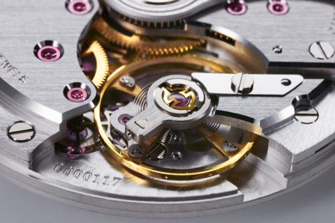 西铁城计划未来推出更多机械手表，例如 Calibre 0200