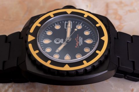 观看评论：深奥（Eso）Bathyal Oscuro