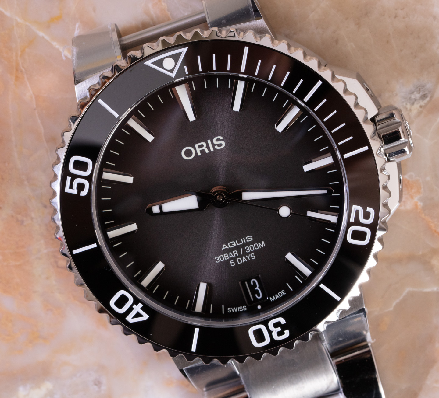 动手操作：Oris Aquis Date Calibre 400 手表