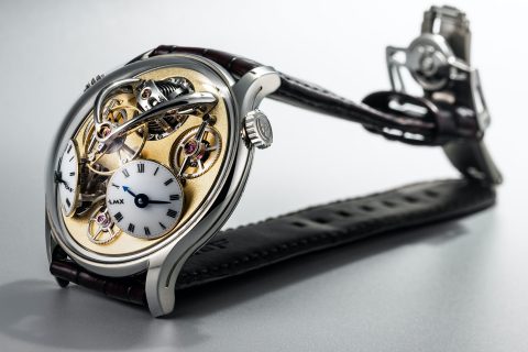 动手MB&F 最新的传统机器实验接收钢和黄铜外观