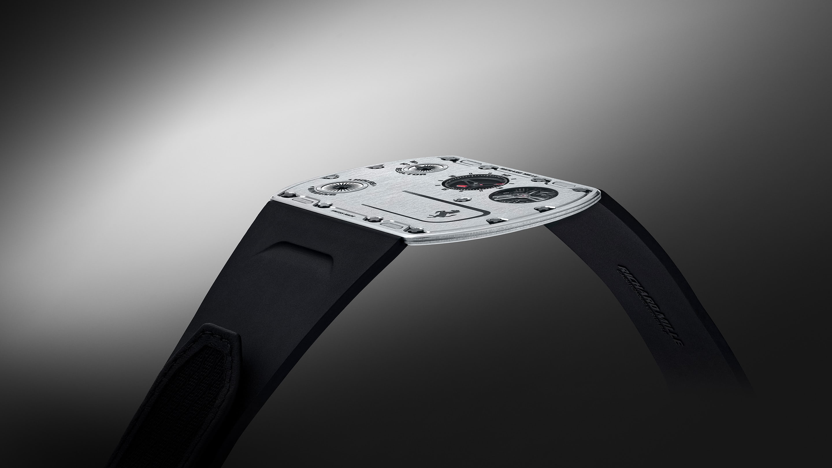 突发新闻Richard Mille 凭借 RM UP-01 法拉利创造了世界上最薄手表的新纪录